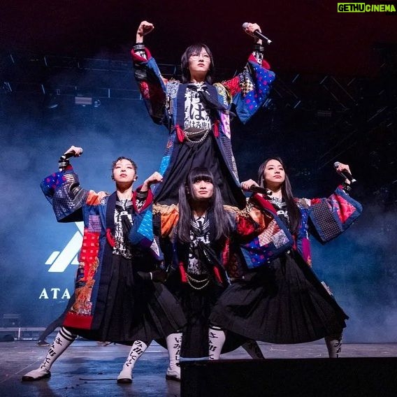MIZYU Instagram - GANBATTEーー ATARASHII GAKKO! 🤜💥🤛 @coachella @japan_leaders
