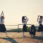 MIZYU Instagram - 新しい学校のリーダーズ 新曲【マ人間】 Music Video ☁️☁️ OUT NOW ON YOUTUBE 人間 人間 人間 マ マ マ 真 魔 間 マ マ マ人間 #マ人間 ▶️https://youtu.be/QTcAlJ8AJWk?si=wz8j6RejrwzvpXel MV Direction : Eri Yoshikawa Photography Direction : Hajime Yamazaki Drone : Michito Tanaka Hair&make up : YOUCA Music Produce: jon-YAKITORY Choreography : 新しい学校のリーダーズ ドラマ「警部補ダイマジン」オープニングテーマ🚨 #東京湾観音 #新しい学校のリーダーズ