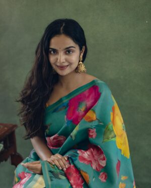 MV Namritha Instagram - 💛 

pictures by @sindhu_mohanraju
