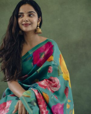 MV Namritha Instagram - 💛 

pictures by @sindhu_mohanraju