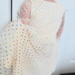 Maïka Desnoyers Instagram - Elle grandit beaucoup trop vite. Elle a l’air d’une grande fille dans sa belle robe 🥰 Merci à la boutique @billie_le_kid pour ce beau cadeau. Livia est aux anges 🤩🤍