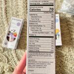 Maïka Desnoyers Instagram - On continue les #Découverte 😍 J’ai trouvé ces smoothies chez @target ! Bon il est écrit que ça peut être un remplacement de repas, moi j’opte plus pour «  c’est un smoothies on the go ». Super pratique quand tu as des grosses journées puisqu’ils sont faits de fruits séchés/déshydratés. Tu as donc seulement besoin de liquide et tu les shake ensemble. J’ai essayé d’en trouver au Québec, mais je n’en trouve pas. Sur @amazonca ils sont en rupture de stock. Si jamais vous savez où en trouver ici, n’hésitez pas à l’écrire en commentaire. Ceux quo trouvent qu’il y a beaucoup de sucre, c’est normal puisque ce sont des fruits. Il s’agit donc de sucres naturels et non ajoutés Oh et si je ne me trompe pas, même si vous allez aux USA pour une journée, vous allez pouvoir en ramener. Habituellement tout ce qui est épicerie, tu peux en ramener comme tu veux. ♥️ #smoothie #kencko #Payeavecmesous