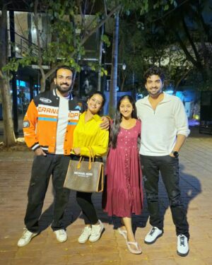 Maahi Gouthami Instagram - Hum chaar 👫👫 

#instagood #friends #hyderabad #photooftheday #mithralakshmi