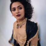 Maalavika Sundar Instagram - Gorgeous @sundarmaalavika Draping done by @style_with_anbu Outfit @maliboo_bridalwear Makeup @subsartistry Styling @hannah.glory