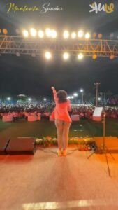 Maalavika Sundar Instagram - This one is for you “PAVAI” ♥️♥️♥️♥️ You guys wer terrific and we love you with all our heart ♥️♥️♥️ @kuberan_drums @livingston06 @reshwin_nishy_nishith @delip_horner @larenzaaron @akshay.yesodharan_ 📷 : @akilesh.chelvan Edit : @bsolo_photography Outfit : @studio24_bespoke Artist Management : @kuzhu__ #maalavikasundarlive #collegefest #onlylove