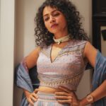 Maalavika Sundar Instagram – Heyyyyyyy !!!!

Loved collaborating with @bandananarulaofficial ♥️ you guys have a fantastic collection … lots of love 🧡 

@manish_ravie killer pictures da … Vera maari ♥️♥️

Thank you @beingroofa for putting this together for me… you are amazing ♥️

#onlylove