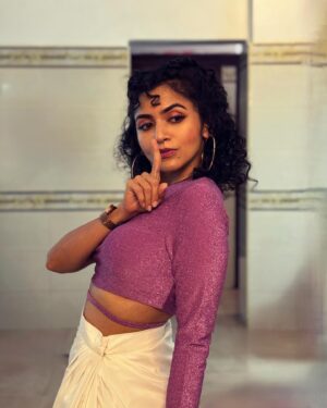 Maalavika Sundar Instagram - Being a sexy spudddddd 🥔 

My love to these amazing talented people ♥️♥️
Styling : @harshitha_pragathi 
Make up : @wanitaz_artistry 
Hair do : @ganesh_hair_architect 
Outfit : @wearhash 

#onlylove