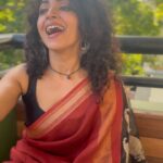 Maalavika Sundar Instagram - “Senthamizh then mozhiyal” , a one of a kind song from the Golden era ♥️ My most fav flex song and if I wer a guy, I honestly wud have proposed to my girl by singing this song 😃😃 cannot express in words the beauty of the composition and the lyrics. My humble namaskarams to the composers MSV sir and Ramamurthy sir ,TR Mahalingam sir for inspiring a whole new generation of singers and the one and only Kannadasan sir whom I worship 🙏🏾🙏🏾♥️♥️ Thank you for this gem :))) Hope you all like it.. btw how is valentine month going ????😉 #maalavikasundar #reels #love #goldenera #romance #kollywood