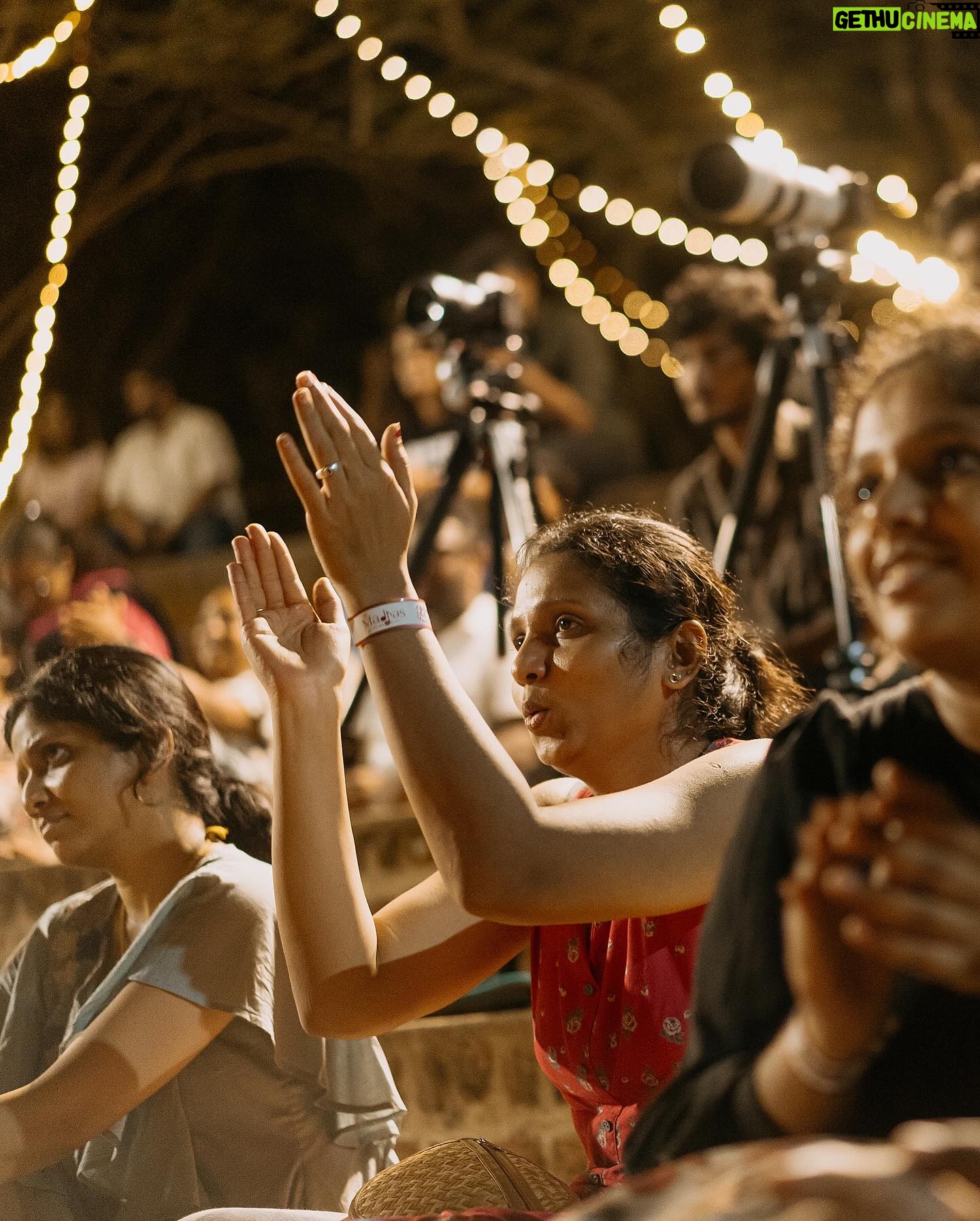 Maalavika Sundar Instagram - Some moving music therapy! From the Chennai’s first moving concert. . . . #themadrascommune #indieconcert #chennaiconcert #musicthatmoves #indiemusic #Summerconcert #dakshinchitra #tamilconcert #maalavikasundar #tripleconcert