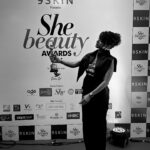Maalavika Sundar Instagram - Feeling honoured to have received She Awards “Music Icon of the year” 2024 !! Thank you @daisymorgan.official @she_awards @9skinofficial for recognising me and many other beautiful women ♥️ I would like to dedicate this award to my teachers, friends, family and all of you for nurturing me, loving and supporting me, standing by me what so ever and always pushing me to do better. This wouldn’t be possible if not for you guys♥️♥️ I promise to work harder and always keep entertaining you. And definitely “Miles to go before I sleep”….. “Ellaa pugazhum iraivanukke” nu soldra maadhri , this one goes to the universe. Thank you for everything. Forever grateful 🙏🏾🙏🏾♥️ #maalavikasundar #sheawards #grateful #thankyou