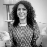 Maalavika Sundar Instagram – How can our LOVE Series not have this song – “Kangal edho” … OMG, what a composition by @dhibuninanthomas and how beautifully sung by @karthikavaidyanathan @pradeep_kumar1123 ♥️ Thank you for such an amazing melody 🙏🏾
Much love to @worldofsiddharth @nimisha_sajayan ♥️
Also a big fan of the movie . Thanks S. U. Arunkumar ♥️
Happy valentine month to all of you ☺️☺️
#maalavikasundar #chitha #kollywood #pradeepkumar #love #romance #valentines