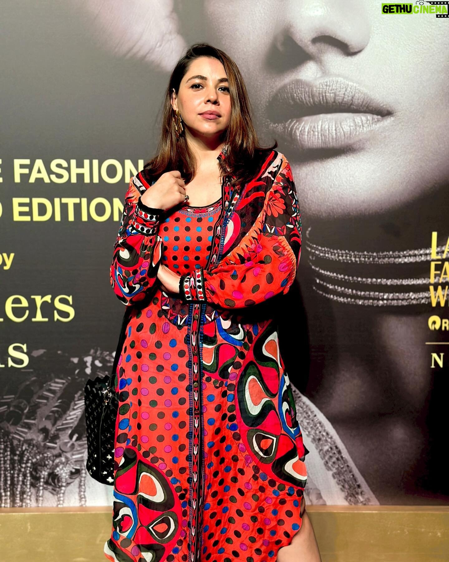 Maanvi Gagroo Instagram - Warm or cool tone? Wearing @rajdeep.ranawat.official for ‘The Nizam’ collection at #lakmefashionweek @fdciofficial