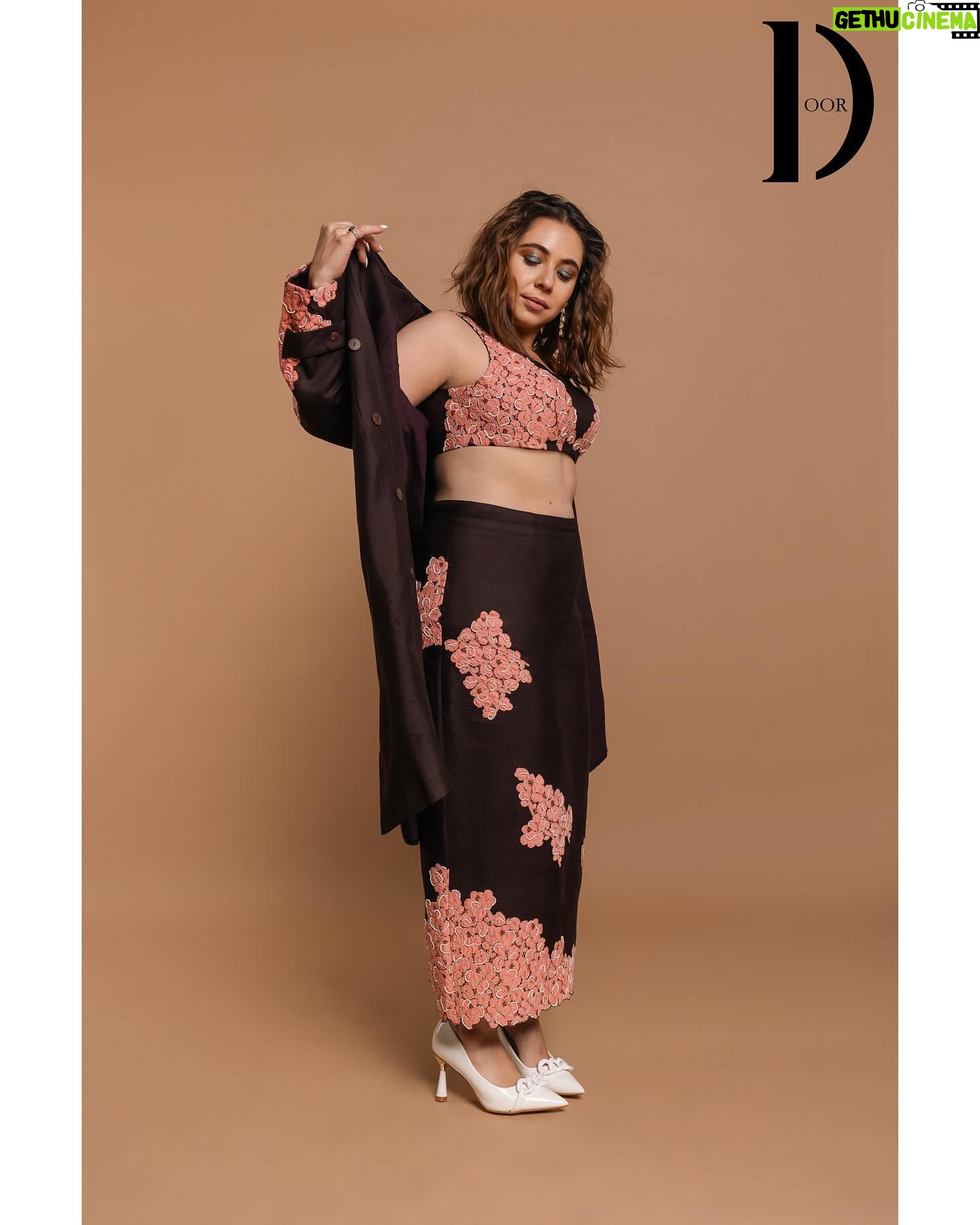 Maanvi Gagroo Instagram - Not all superheroes wear capes, some where jackets 🤪💫 Magazine @thedoormagazine Featured @maanvigagroo Photographer & Creative Director @dhruv_vohraphotography Fashion Director & Stylist - @jennet_david_william Makeup artist @makeup_by_nainaa Hair stylist @amehra16 Stylist @yyashvilakhani Assistant Stylist @princyypatell_ Assistant photographer @b.runphotography Post production - @ps_vox PR Agency - Keerat Publicity @kpublicity @duggal_shilpi @bhavikak27 @hanishkumaar Artist manager @suchijaggikapoor @itsbhavyapatel_ Outfit @parebaana Accessories @atrangibykritika Footwear @vanson.in #thedoormagazine