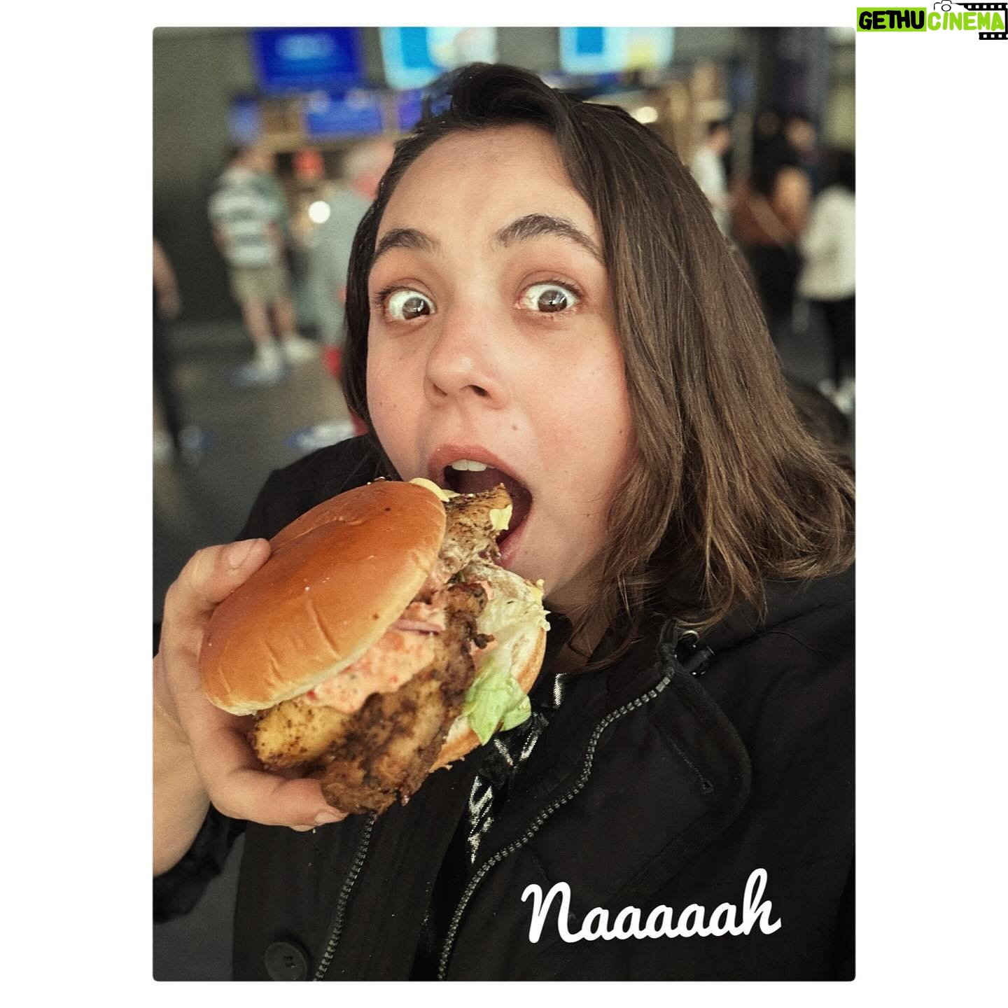 Maanvi Gagroo Instagram - “I’m sorry for what I said when I was hungry. And I’m sorry for everything I’ll say when I’m hungry again.” #foodgasm #dump