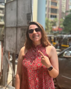 Maanvi Gagroo Instagram - Voted for humanity, for scientific temper. Voted for education, for jobs. Voted for women safety, for accountability. 
It’s cool to vote, it’s cool to care, it’s cool to be responsible.
Go vote!! #votemumbai 
Jai Hind, jai democracy! 🇮🇳🇮🇳

Huge shoutout to @mumbaipolice , polling booth staff & all the volunteers sticking it out in the heat to make the entire process smooth & wrinkle free for us. Respect 🫡

#election2024 #everyvotecounts #itsaprivilege