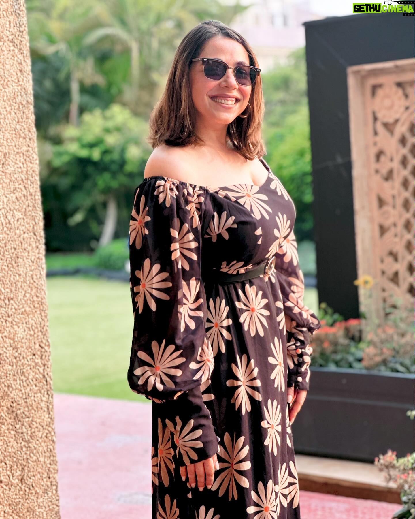 Maanvi Gagroo Instagram - “How do you get over a failure?” “I think you mean a public failure. Because we all fail in private all the time.” ~ #ttt @itsbhavyapatel_ @polagoclothing @upakarna #WhenInDoubtGoForFloral #NotWatchingTheMatch #DoingThisInstead