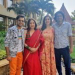 Maanvi Gagroo Instagram - #4yrsOfShubhMangalZyadaSavdhaan #SMZS I will never stop thinking this is an iconic film! And I will never stop thanking my stars for making me a part of it. Thank you @hiteshkewalya @aanandlrai @castingbay for giving me #Goggle and with that, this family beyond family. I love you guys @neena_gupta @gajrajrao @manurishichadha @sunita_rajwar @pankhuri313 #neeraj @jitendrak1 & @ayushmannk The Tripathi family… still going strong. 🤞🏽🧿 #photodump Artwork @ooee.ma