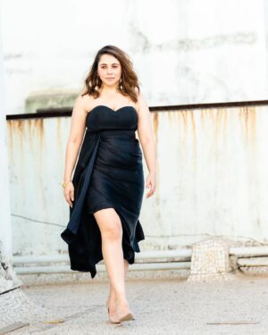 Maanvi Gagroo Instagram - The world is your runway. And you’re the show stopper. 

@tarunsinghal15 
@itsbhavyapatel_ 
@ampmfashions 
@upakarna @simplyme_by_akansha 

@primevideoin #AreYouReady 💙