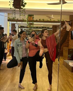 Maanvi Gagroo Instagram - Well begun is half done 🥰🕺🏽
#january #2024 #dump