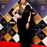 Maanvi Gagroo Instagram - #AboutLastNight Thank you @brandsimpact for the most versatile actor on OTT (female) award. And thank you for a wonderful evening celebrating brands, people & their positive impact. Always lovely meeting @diamirzaofficial , this time with an award! 🤗 #nationalfameawards2024