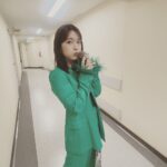 Maaya Uchida Instagram - リスアニ!LIVE 2023 めちゃめちゃ楽しかったー！！！ わたしは、３日目の日曜日に出演しました🎵 5曲ノンストップMCなしで駆け抜けました〜〜！！ リスアニライブは、激しくロックでいきたいっ！と決めていたので セトリも自分の曲の中からつよめなかっこいい曲を選んでみました✨✨ 楽しんでもらえたー〜〜ー！？！？ 衣装も、緑のセットアップ！ ラウドヘイラーのMVの衣装を着ましたが結構似合ってると言ってもらえてにこにこ☺️うれしい〜〜💛 2023年ライブはじめ！ 最高でした💕 またリスアニ!ライブ 参加したいです！！！✨✨