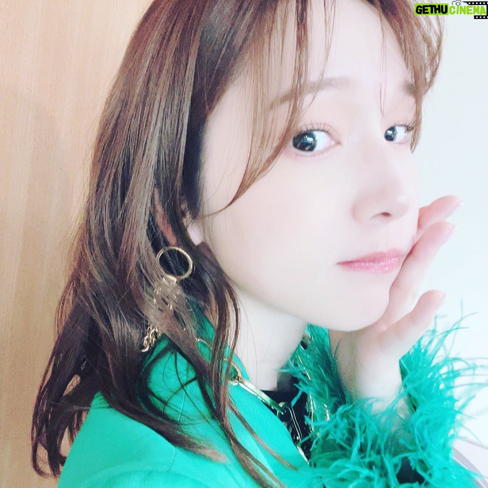 Maaya Uchida Instagram - リスアニ!LIVE 2023 めちゃめちゃ楽しかったー!!! わたしは、3日目の日曜日に出演しました🎵 5曲ノンストップMCなしで駆け抜けました〜〜!! リスアニライブは、激しくロックでいきたいっ!と決めていたので セトリも自分の曲の中からつよめなかっこいい曲を選んでみました✨✨ 楽しんでもらえたー〜〜ー!?!? 衣装も、緑のセットアップ! ラウドヘイラーのMVの衣装を着ましたが結構似合ってると言ってもらえてにこにこ☺️うれしい〜〜💛 2023年ライブはじめ! 最高でした💕 またリスアニ!ライブ 参加したいです!!!✨✨