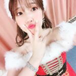 Maaya Uchida Instagram - 今日はクリスマスイベント！！ ありがとうございましたー！！ 聖なる夜に！ 楽しいクリスマスパーティーでしたね！！！外にはだせませんが、最高のクリスマスプレゼントをたくさん頂きました😂笑 持って帰ってじっくり、コメントを聞いたり見たりします♪ 新曲を披露もしました。 ラウドヘイラー、ダストテイル、チェイサーゲーム！ 初披露でしたが、めちゃ盛り上がりましたね、、、🌟 早く生バンドで披露したい！！ その日をお待ちくださいっ！ たくさんの感謝をみなさまにー🧡 ありがとうございました！！！