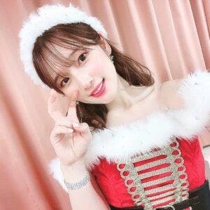 Maaya Uchida Instagram - 今日はクリスマスイベント！！
ありがとうございましたー！！

聖なる夜に！
楽しいクリスマスパーティーでしたね！！！外にはだせませんが、最高のクリスマスプレゼントをたくさん頂きました😂笑

持って帰ってじっくり、コメントを聞いたり見たりします♪

新曲を披露もしました。
ラウドヘイラー、ダストテイル、チェイサーゲーム！
初披露でしたが、めちゃ盛り上がりましたね、、、🌟
早く生バンドで披露したい！！
その日をお待ちくださいっ！

たくさんの感謝をみなさまにー🧡
ありがとうございました！！！