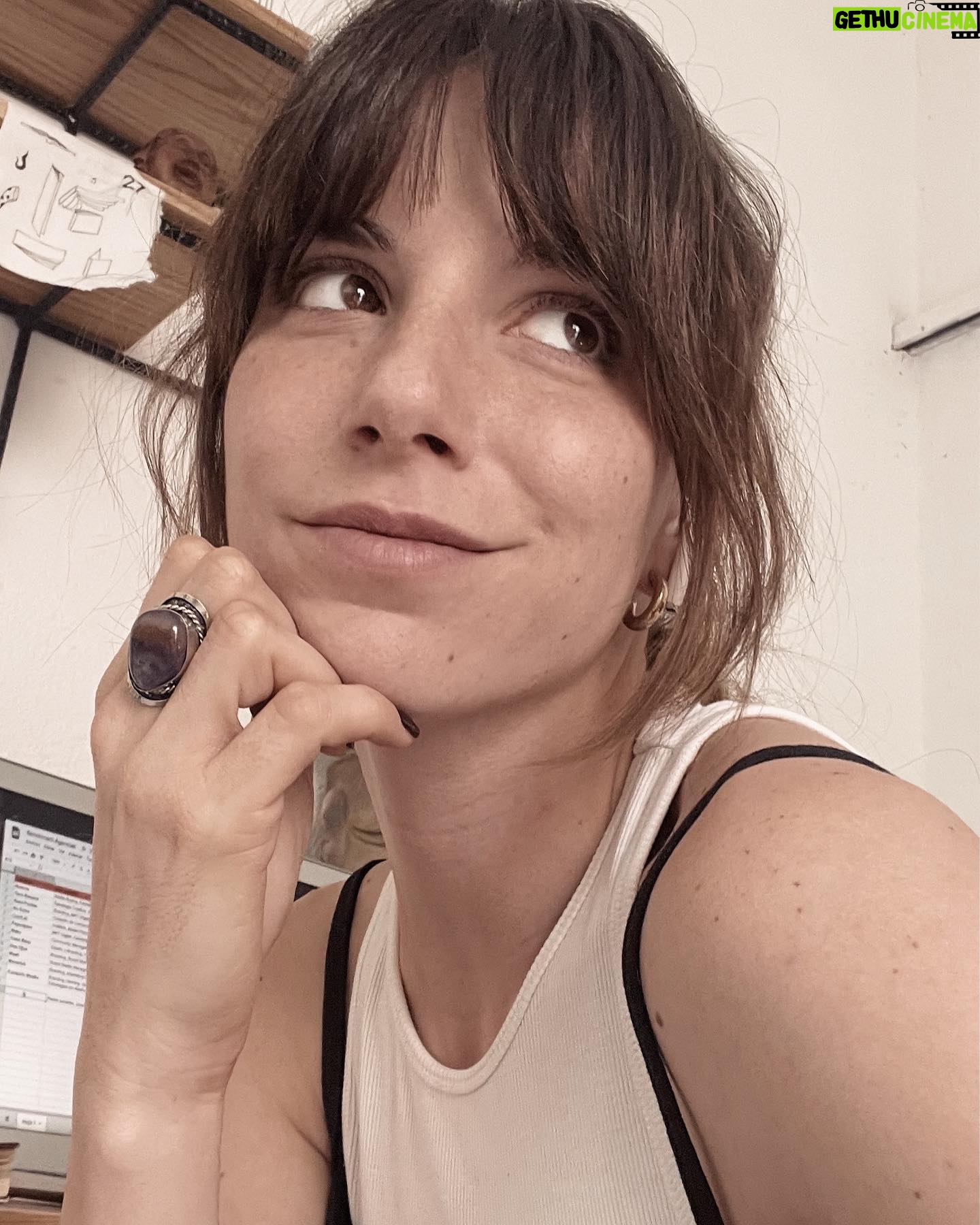 Macarena Miguel Instagram - Así como que nadie se da cuenta de mis ojeras 🤷🏻♀️
