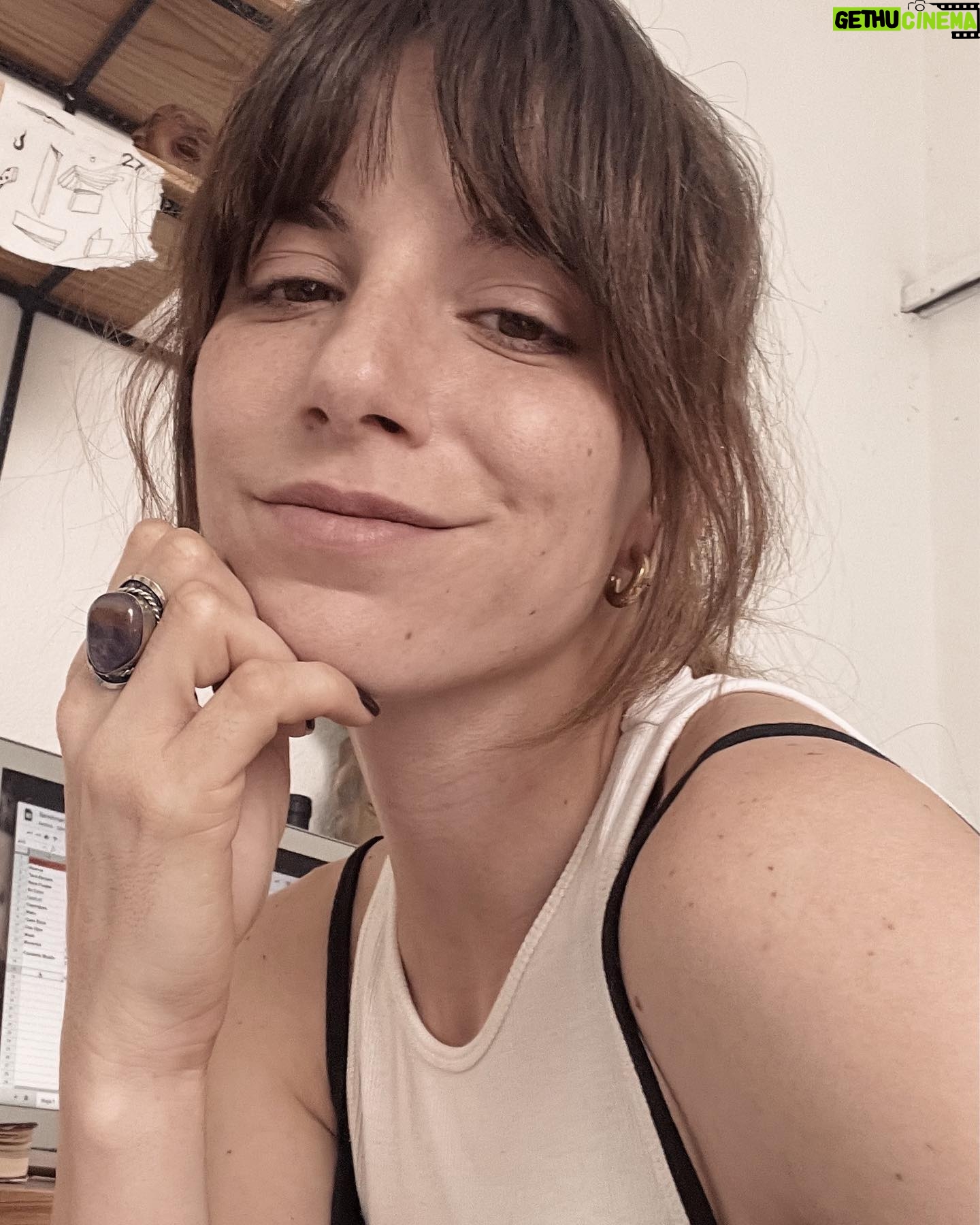 Macarena Miguel Instagram - Así como que nadie se da cuenta de mis ojeras 🤷🏻♀️