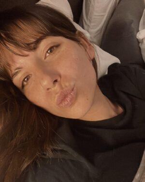 Macarena Miguel Instagram - Besos a todxs 🤍