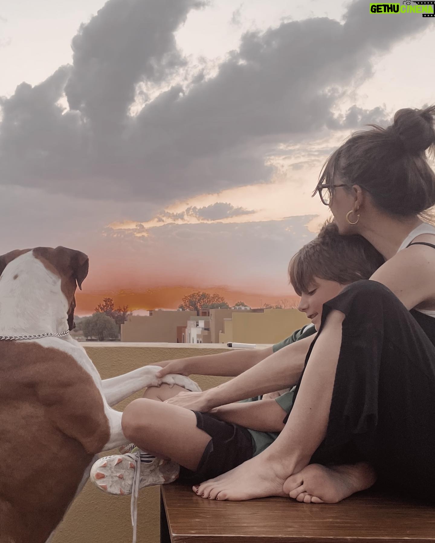 Macarena Miguel Instagram - Los atardeceres con él son mejores 🧡