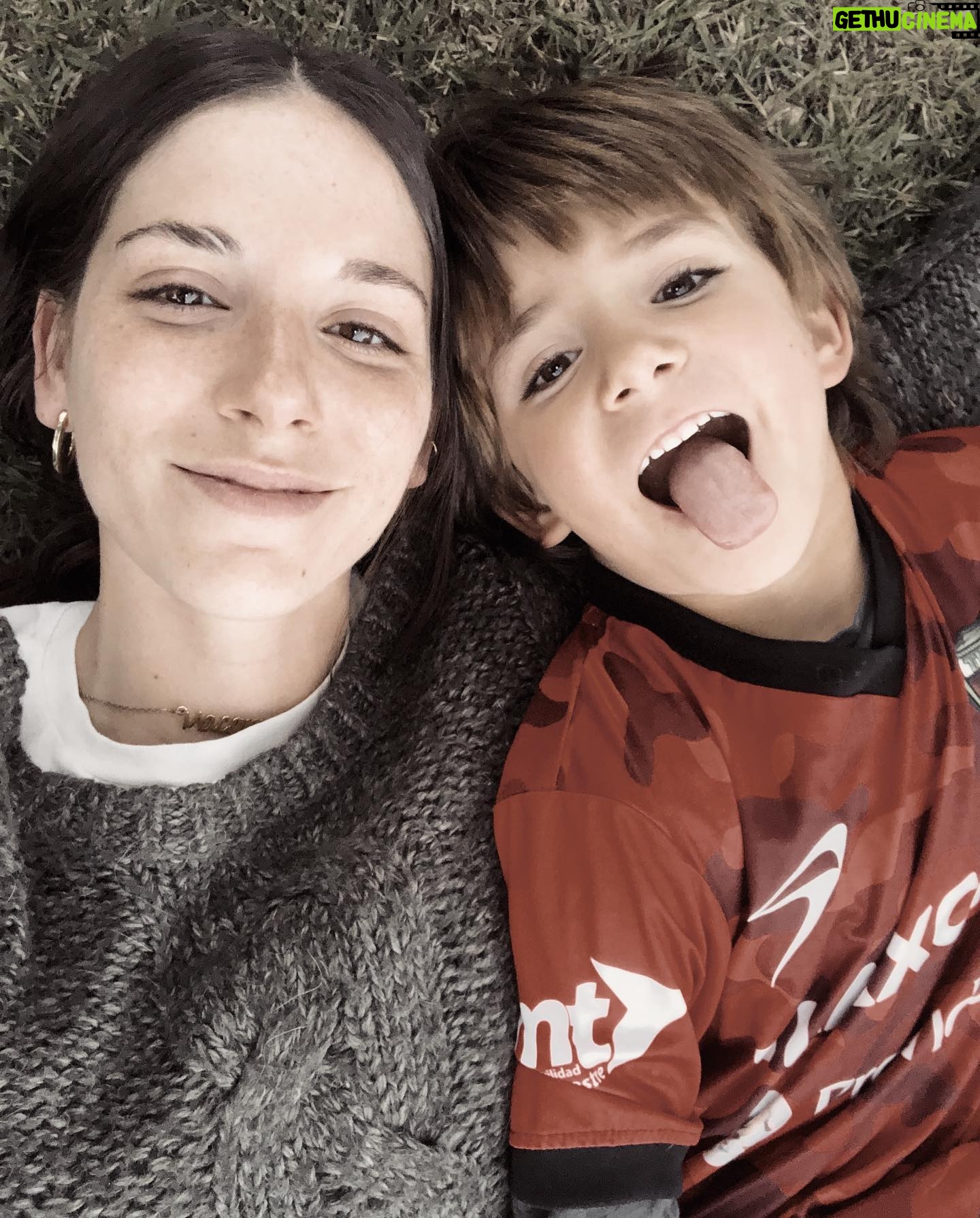 Macarena Miguel Instagram - ¡Feliz Día del niño! 🤍🎈