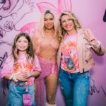 Macarena Tondreau Instagram - Una noche redondita. @karolg una tremenda artista! La producción perfecta. Como siempre orgullosa de @alfalonxo y @bizarrolivecl @gianpierosampieri La Celeste y su amiguita Ame no pararon de cantar y de gritar, estaban felices. Con mis amigas… @alisonmandel @gaby_hernandezp dándolo todo como cabras chicas. @fran_monto y @v___t___m (incluyendo a Clemente…que tiene que haber estado bailando dentro de la pancita❤️)felices!!! Que más se puede pedir. Noche redondita. Seca la Bichota!! #bichota #labichota #karolg #concierto #conciertos