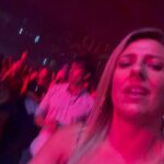 Macarena Tondreau Instagram - Una noche perfecta de @alejandrosanz y mi hermanita @tondreaupau Bailamos, cantamos, nos matamos de la risa, terminé dentro de un basurero (por suerte no quedó grabado porque no tenía batería y el celu de mi hermana estaba en el fondo de ese basurero😂😂) Más días para compartir contigo por favooor! Te quiero muchoooo ❤️❤️❤️❤️❤️❤️❤️