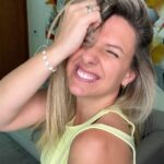 Macarena Tondreau Instagram - Feliz cumpleaños a mí!!!!! 48 añooooos! Hoy me preguntaron qué cosas habría borrado del año que pasó para comenzar mis 48…..NADA…..definitivamente NADA!!! Soy intensamente feliz…llenita de amor, salud, alegrías y rodeada de personas maravillosas. Gracias por tanto❤️❤️❤️❤️ #felizcumpleaños #cumpleaños