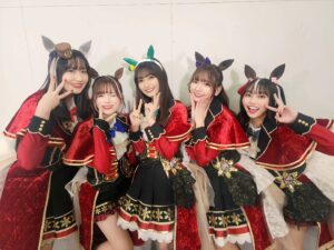 Machico Instagram - C
#ウマ娘5th東京D2 のにぎやかﾁｰﾑｽﾋﾟｶ🐴📷️🎀
ﾄﾚｰﾅｰ沖野さん・ｽﾍﾟあず未・ｽｽﾞｶまりんか・ｺﾞﾙｼ上田・ｷﾀひなき・ﾃｲまち🍀
#Machico #トウカイテイオー #ウマ娘
#ウマ娘5th #ウマ娘5thツアー