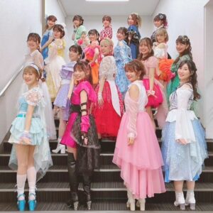 Machico Instagram - プリキュアシンガーズ❣️幸せ❣️
#Machico #precure #プリキュア
#全プリキュアライブ
