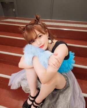 Machico Instagram - C
#京プレ 『fantastic dreamer』コラボ衣装👗
このすばの青をまとったかわちぃ青さん🪼
フリフリやもふもふのぜいたくセット💙
#Machico #京PremiumLive2023 #衣装 #衣装記録