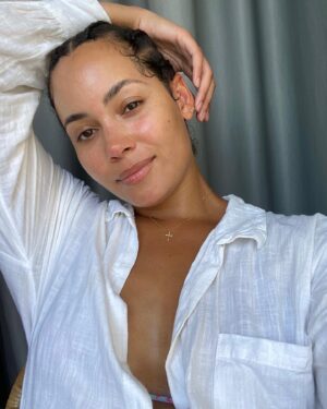 Madeleine Mantock Instagram - 🫶🏽