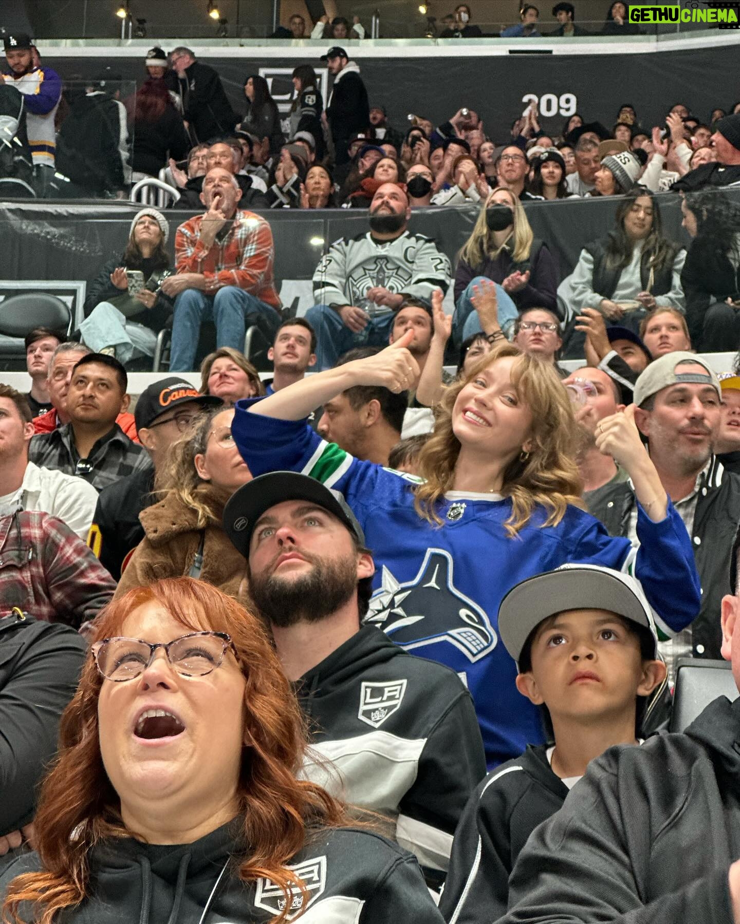 Madeleine Arthur Instagram - we'll get them next time! hehe still a win for me tho - have always wanted to go to a canucks vs kings game ✅ thanks for having me @canucks 👍👍