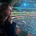 Madeleine Arthur Instagram - we'll get them next time! hehe still a win for me tho - have always wanted to go to a canucks vs kings game ✅ thanks for having me @canucks 👍👍
