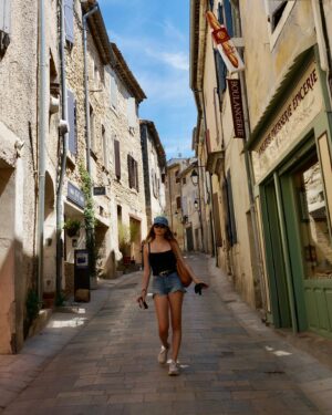 Madeleine Arthur Instagram - thinking about exploring again ... where should I go ?