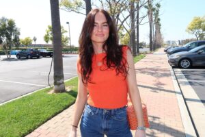 Madeline Carroll Instagram - The parking lot diaries 🍊 🍊🍊🍊