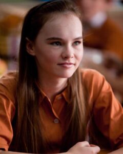 Actress Madeline Carroll HD Instagram Photos and Wallpapers August 2024