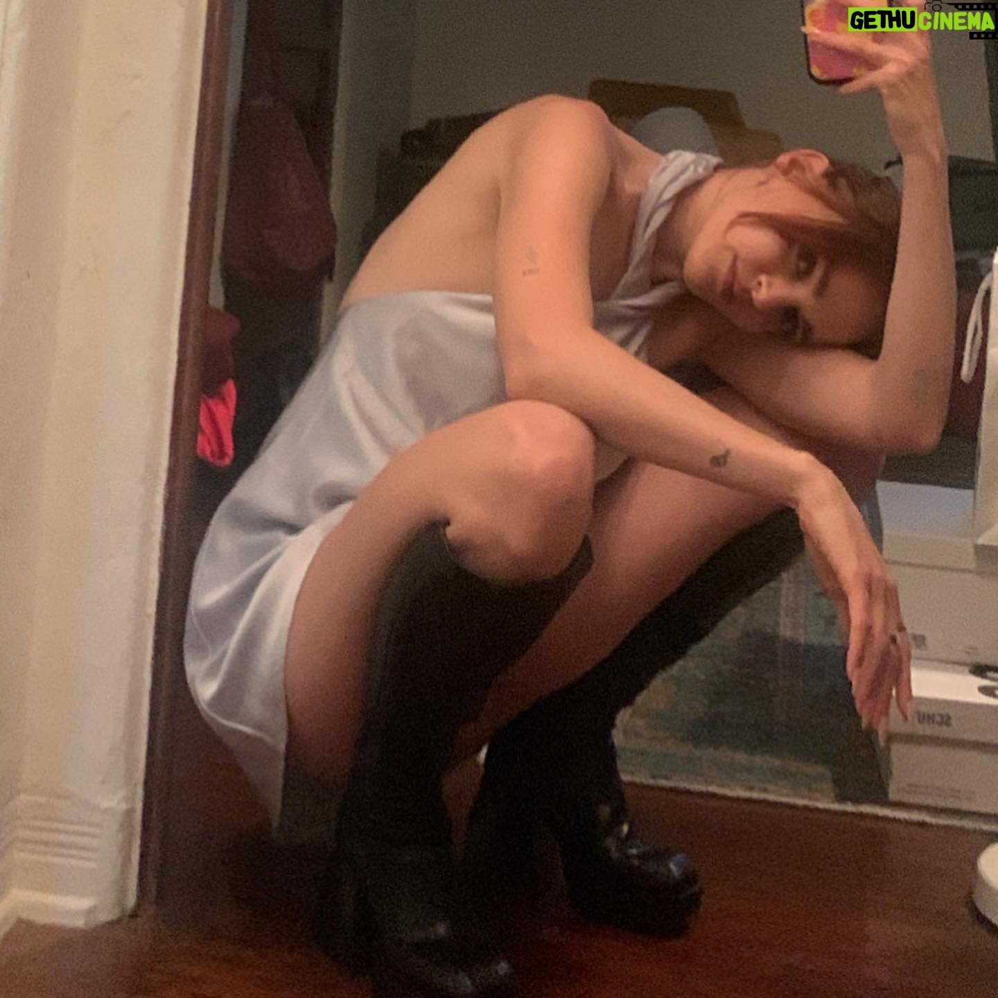 Madeline Brewer - 4.6K Likes - i am le tired