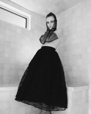 Madeline Brewer Instagram - 🤍❕