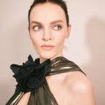 Madeline Brewer Instagram - @vanityfair #oscars 🖤