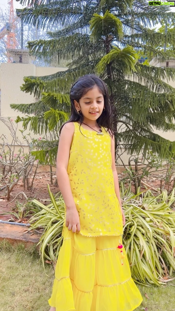 Madhu Reddy Instagram - Purvi favourite song ❤️ @purvikaareddy #purvika #madhureddy_official #insta #instagram #reels #reelsindia #reelslovers #reelsinstagram #feed #expression #love #feel #feelings #reelitfeelit #reelitfeelit❤️❤️ #viral #viralreels #viralinstagram #virals #dance #expressions #feelblessed #feed #feedfeed #reach #react #fun #happy