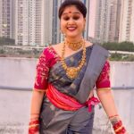 Madhu Reddy Instagram - Inkaaa chalu song 😃 blouse @pravallis_boutique #instagram #insta #reels #reelsviral #reelsinsta #reelslovers #instareels #viral #viralreels #instafashion #saree #sareelove #sareelover #sareeindia #sareecollection #treditional #trending #trendingnow